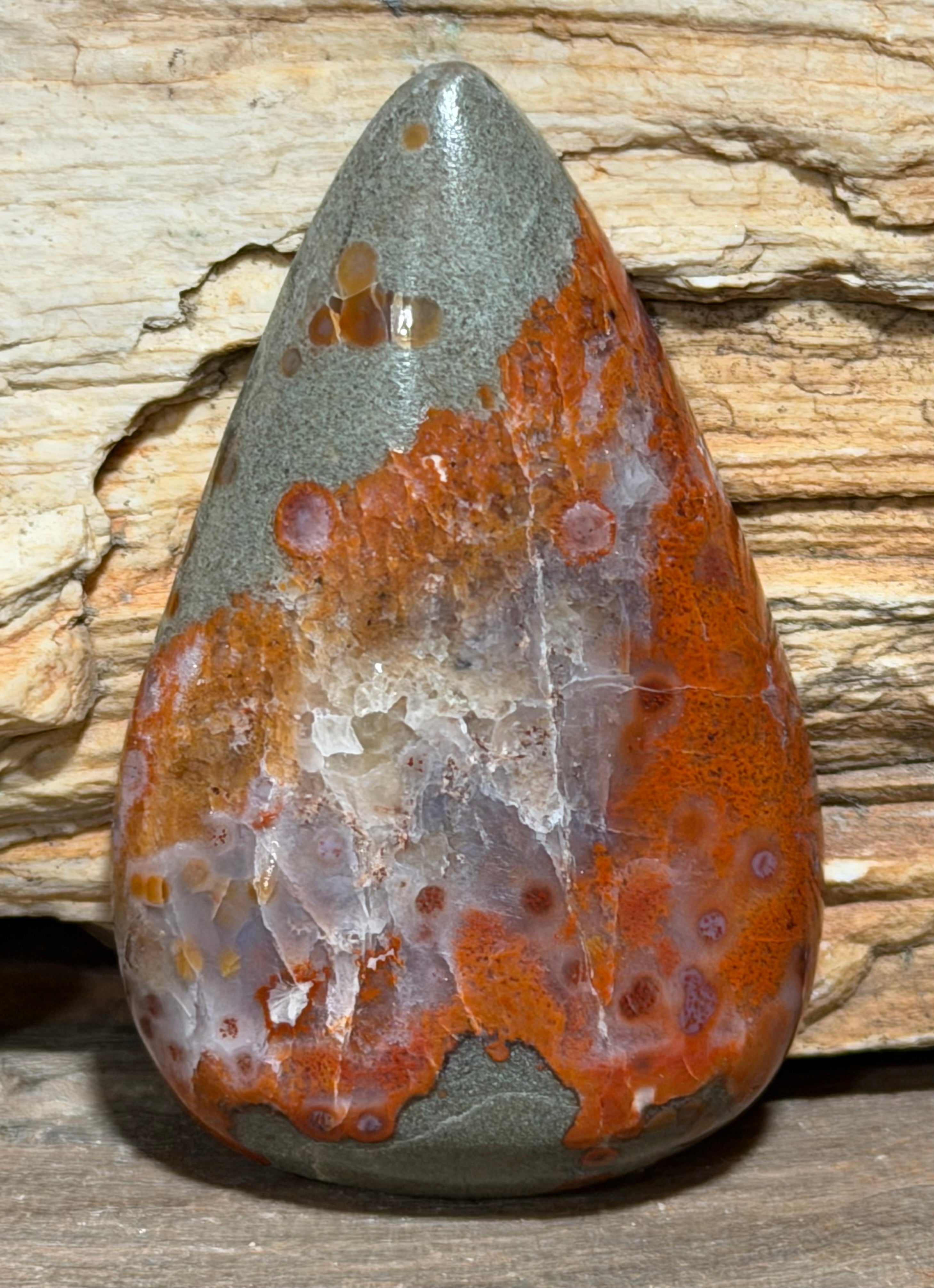 Utah Red Grape Agate Teardrop Cabochon-San Rafael Swell-Rare Botryoidal Chalcedony