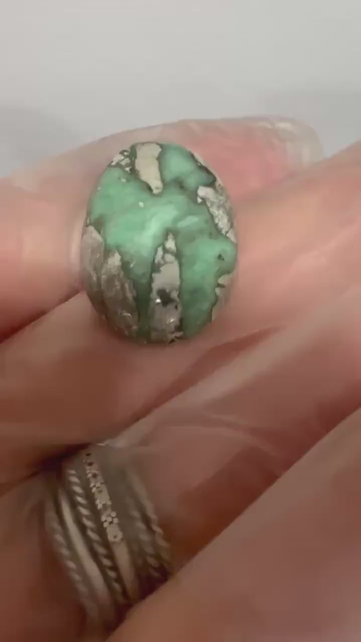 Amatrice Variscite cabochon for jewelry making